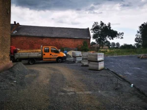 Prace brukarskie AL-MAR Głubczyce – przygotowanie placu pod kostkę brukową