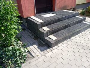 Budowa schodów z kostki brukowej – firma AL-MAR
